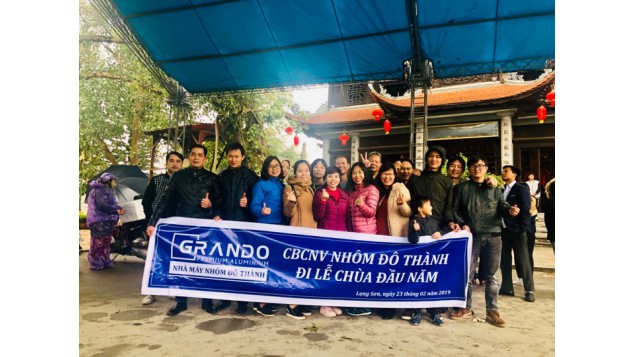 NHÔM ĐÔ THÀNH TỔ CHỨC ĐI LỄ CHÙA, DU XUÂN ĐẦU NĂM MỚI KỶ HỢI 2019