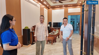 Grando màu vân gỗ trắc - những cảm nhận thực tế của khách hàng sau 3 năm sử dụng