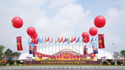 Grando khẳng định vị thế tiên phong ngay ngày khai mạc triển lãm thành tựu đất nước 