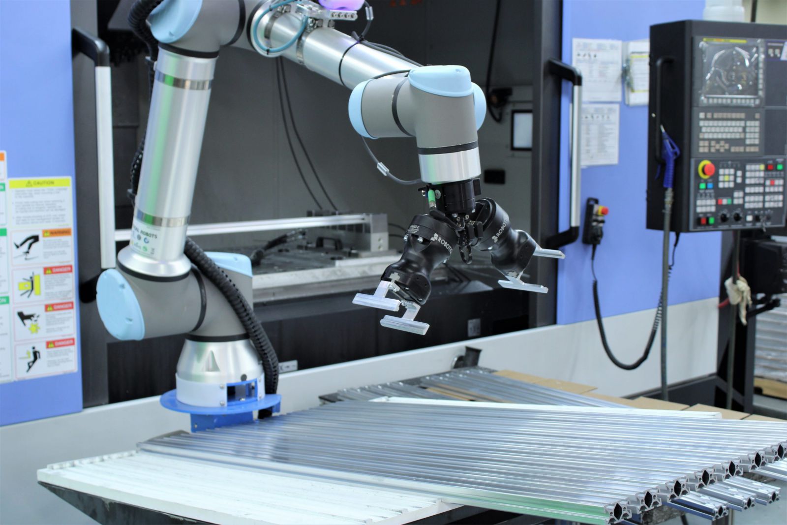 Robot thường được biết đến là ứng dụng phổ biến nhất của công nghệ tự động hóa